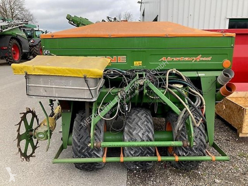 Amazone  ED902K mit Fronttank seeder