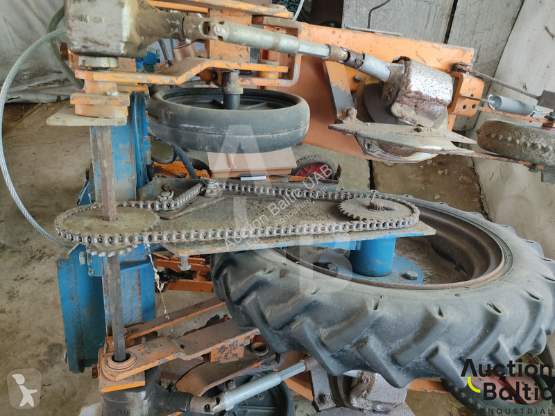 UD2000 seeder