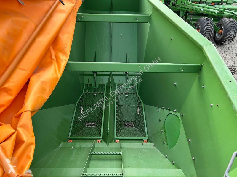 Amazone  EDX 9000-TC seeder