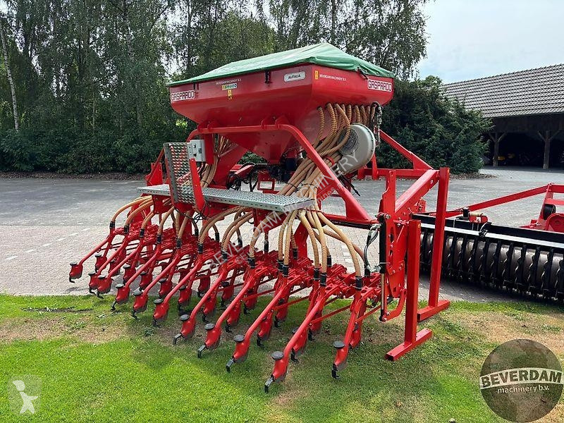 Såningsmaskin  combi Dominator + italia 400...