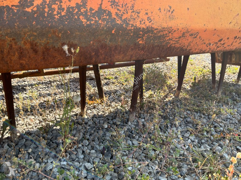 Seeder