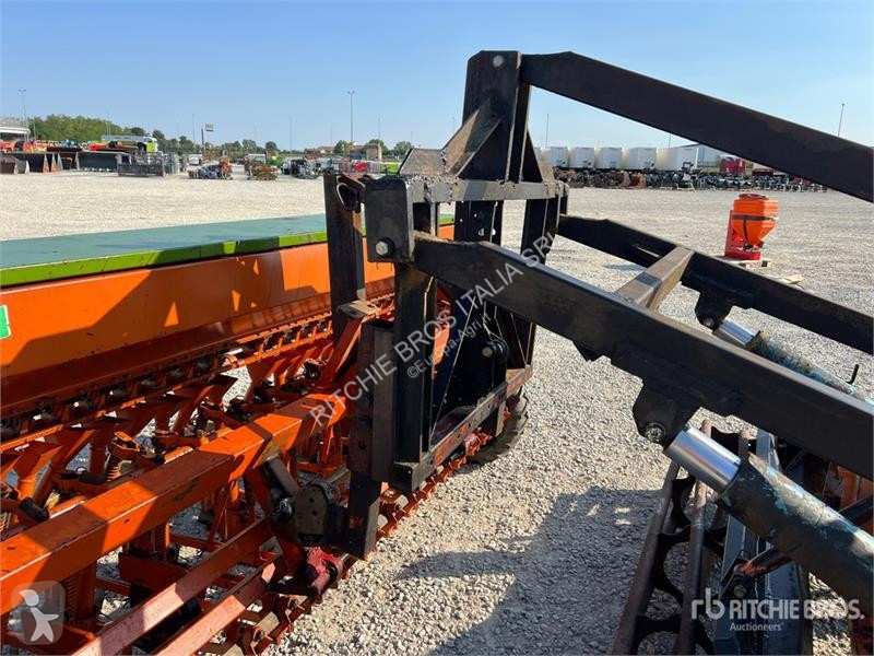 Semoir  w/ Harrow Seeder