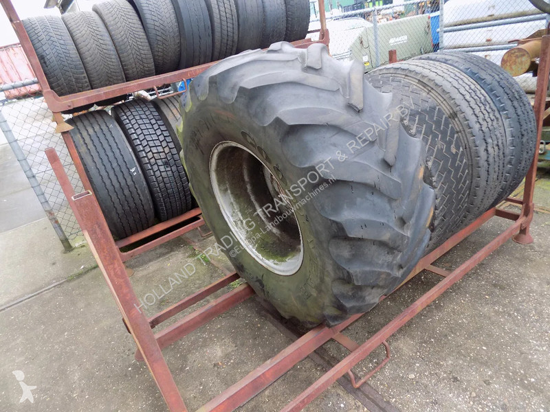 Seminatrice  good year banden met velg 540/65 R 24