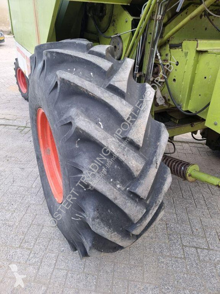 Moisson Claas Dominator 68s Claas Dominator 68S...