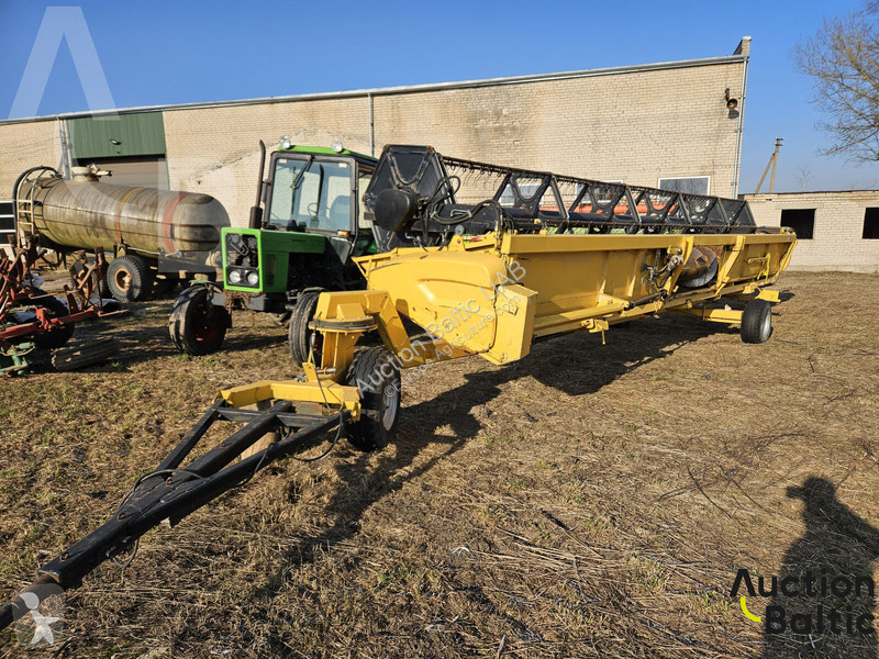 Skörd New Holland CR 9080