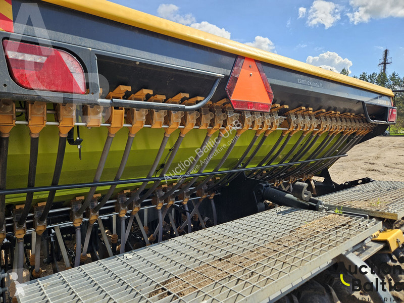 D400 Plus seeder