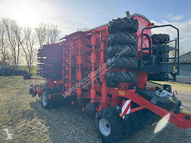 Kuhn  ESPRO 6000 RC seeder