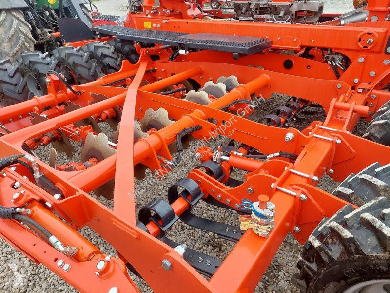 Såningsmaskin Kuhn 6000 RC „Mix“ Vistaflow
