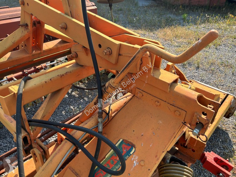 Seeder