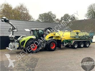 Bemesting Garant RTLX 32000 Claas Xerion 4000