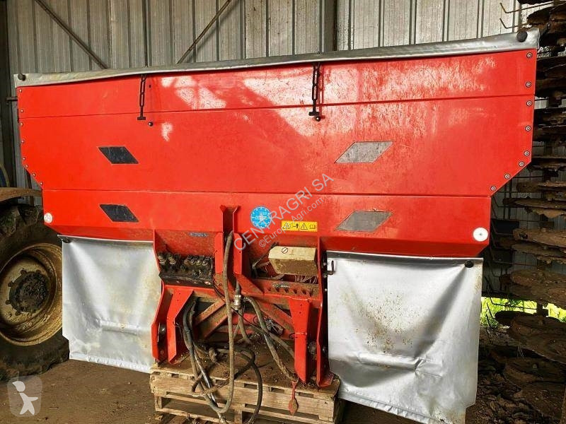 Épandage Kuhn AXERA 1102 H-EMC