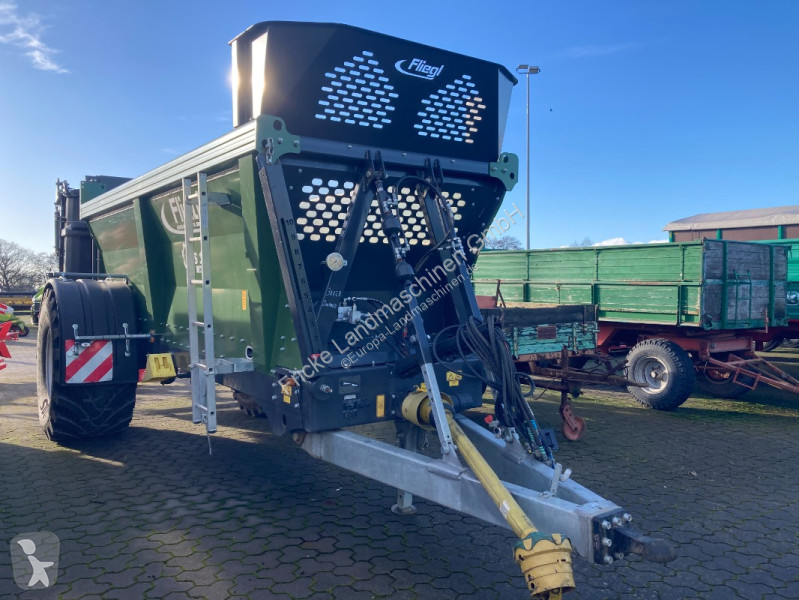 Esparcimiento Fliegl KDS 140 Junior