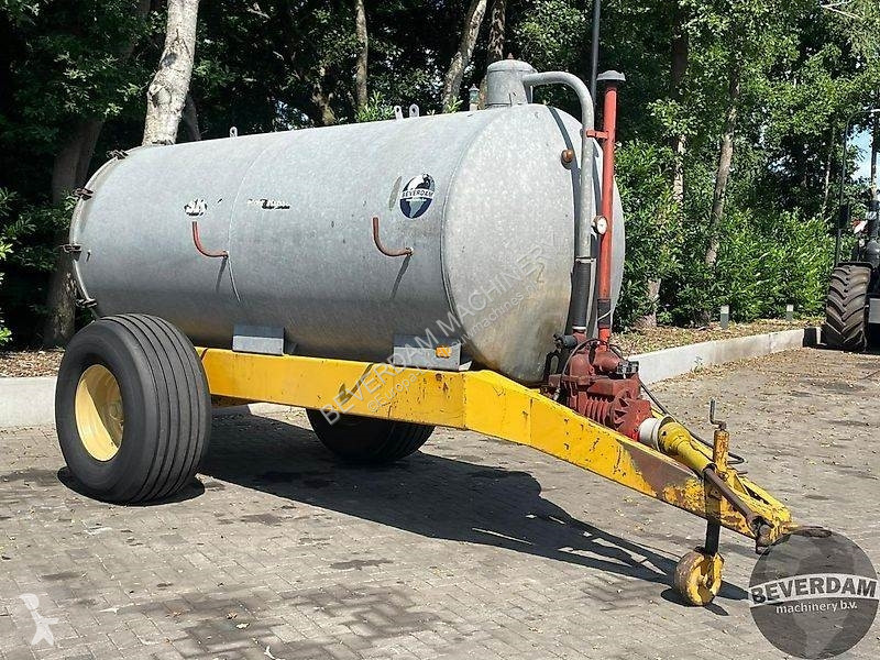 Gödselspridning 6800l watertank