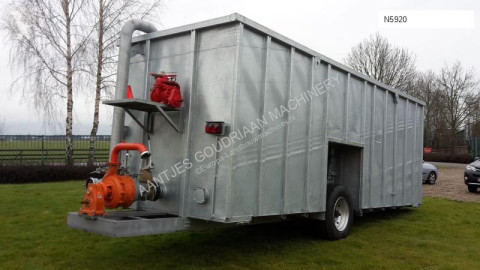 Équipements d'épandage Agomac gegalvaniseerde mest-pompcontainer