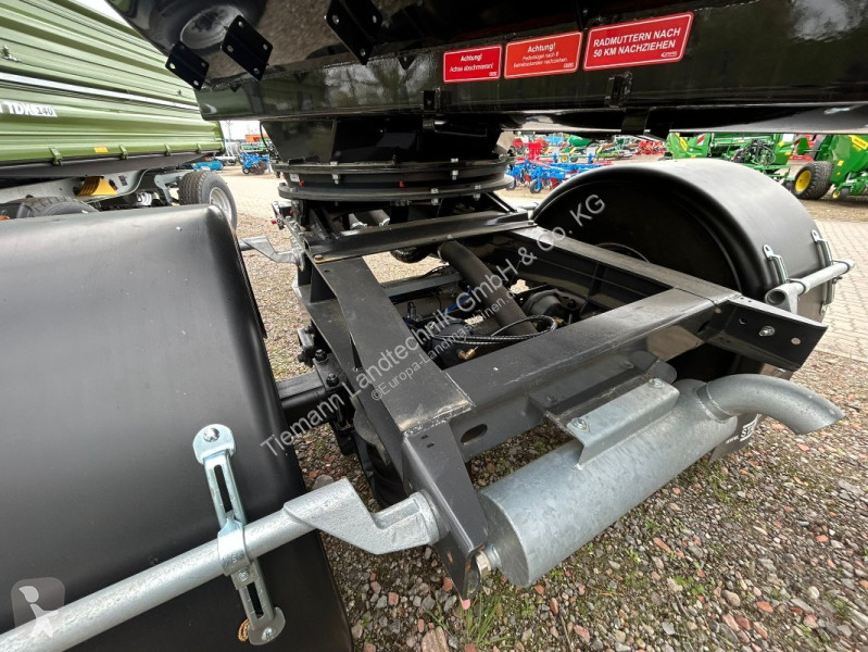 Gödselspridning Fliegl  TFW 26500 Road-X-Line