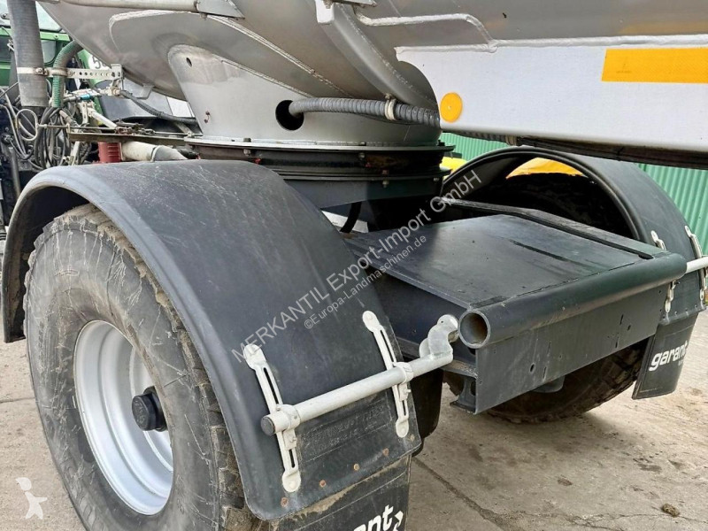 Gödselspridning   Garant TAV 28 mit Jurop-Pumpe