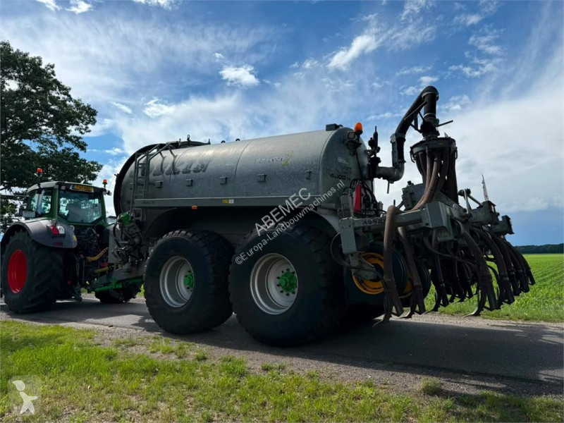 Joskin Komfort2 14000 + Terraflex 5200 crop...