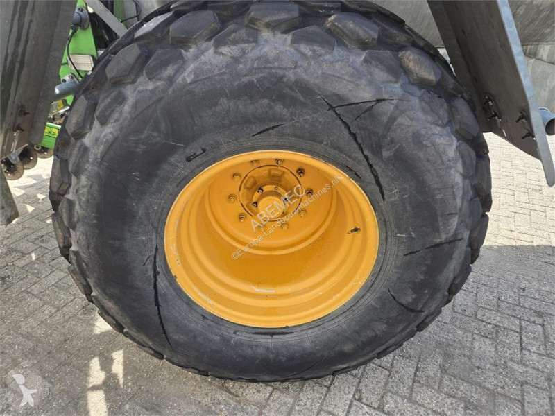 Joskin 8400S + Joskin 6020/28MAH crop dusting