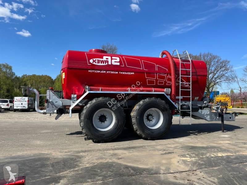 Gülletankwagen / Slurry tanker / Epandeur à...