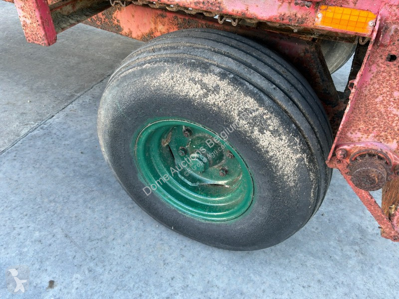 Gödselspridning  T400
