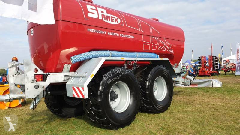 Gülletankwagen / Slurry tanker / Epandeur à...