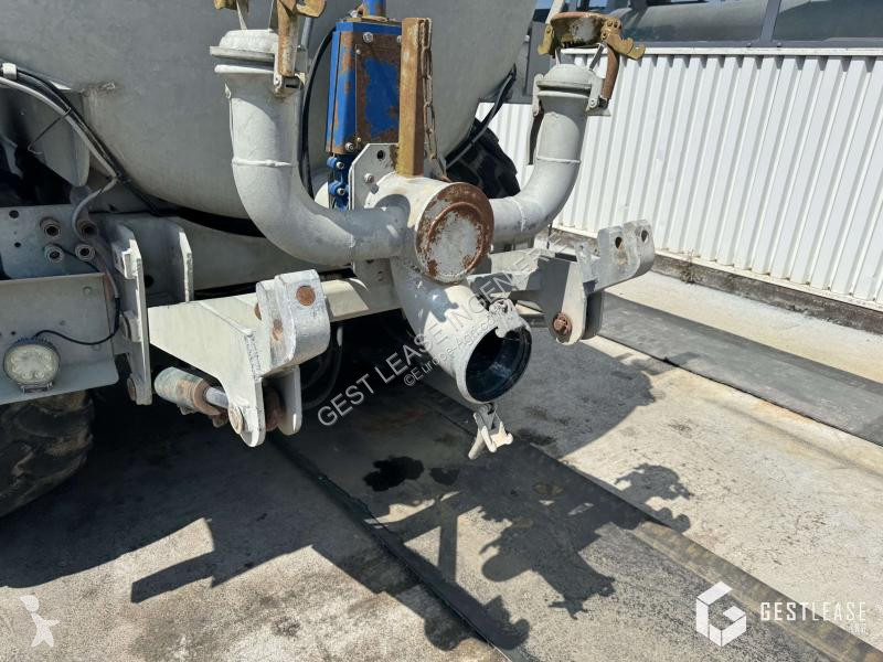 Розкидання /розливання добрив Jeantil  GT15500