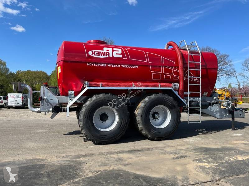 Gülletankwagen / Slurry tanker / Epandeur à...