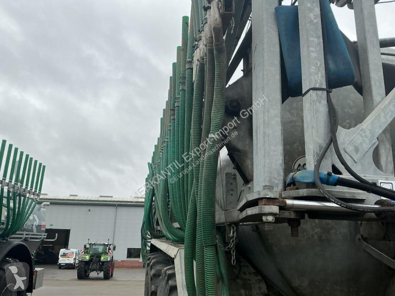 Épandage   26000 L