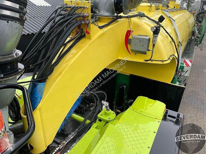 Bemesting  Garant RTLX 32000 Claas Xerion 4000