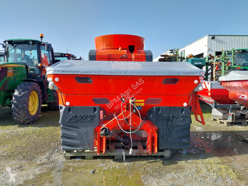 Kuhn  crop dusting