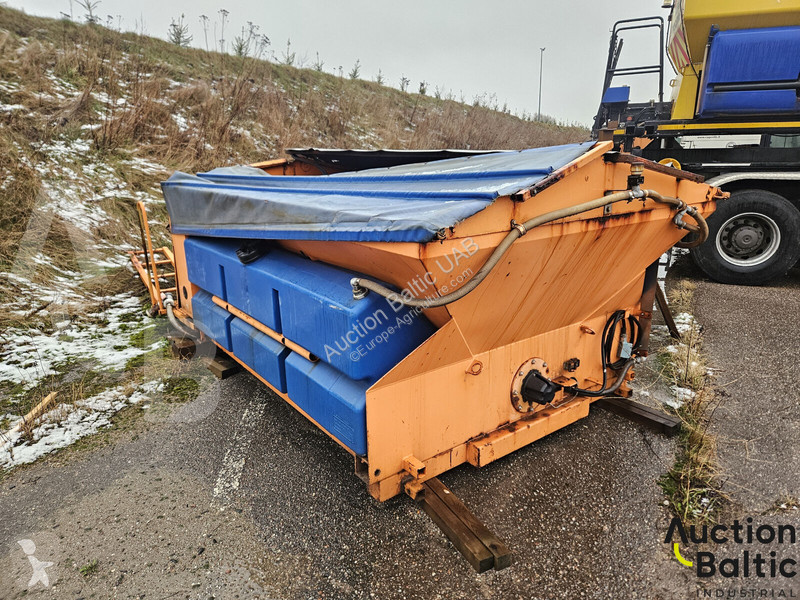 Gödselspridning  screw spreader