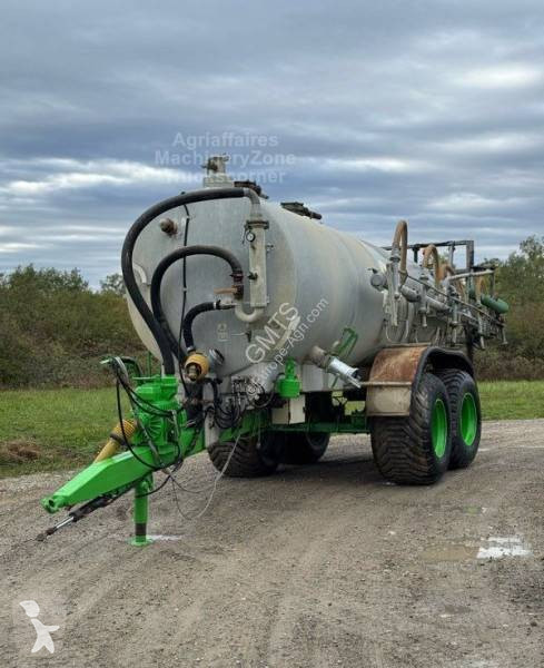 Mauguin  crop dusting