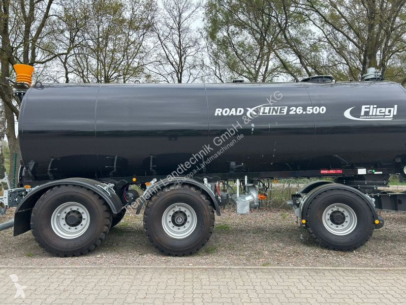 Gödselspridning Fliegl  TFW 26500 Road-X-Line