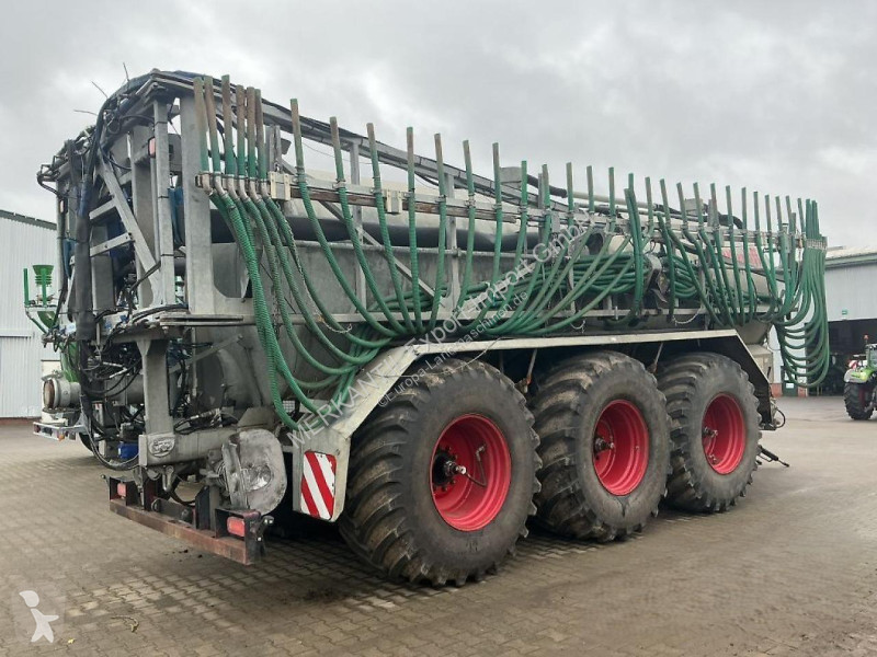Épandage   26000 L