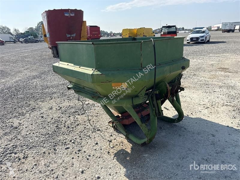 Розкидання /розливання добрив Amazone ZA-F 804F...
