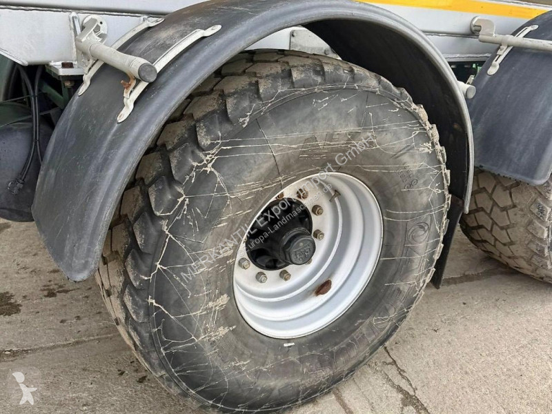 Gödselspridning   Garant TAV 28 mit Jurop-Pumpe