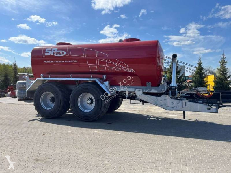 Gülletankwagen / Slurry tanker / Epandeur à...