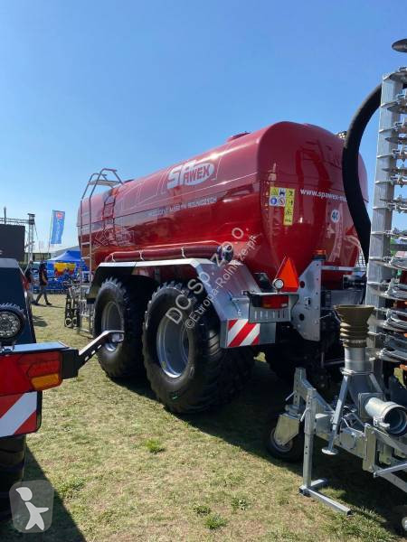 Gülletankwagen / Slurry tanker / Epandeur à...