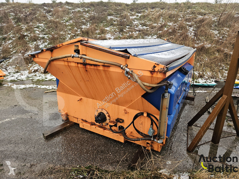 Gödselspridning  screw spreader