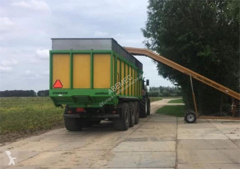Gödselspridning Joskin Cargo chassis met tank...