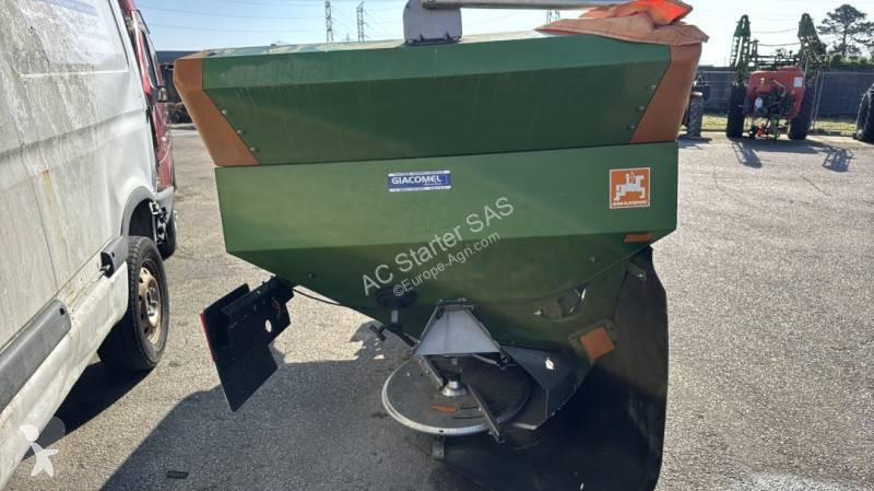 Amazone ZA-M MAX IS crop dusting