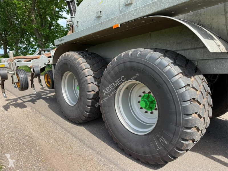 Joskin Komfort2 14000 + Terraflex 5200 crop...