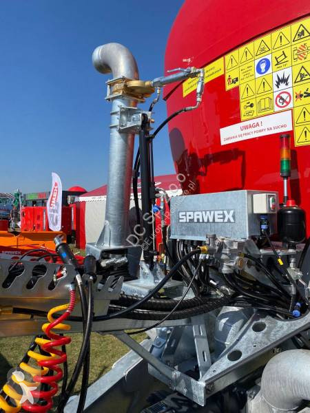 Gülletankwagen / Slurry tanker / Epandeur à...