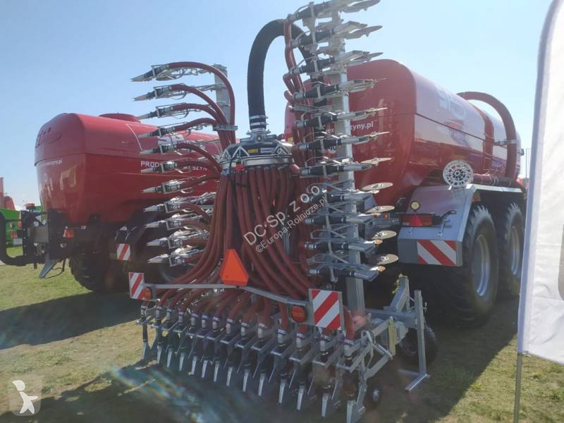 Gülletankwagen / Slurry tanker / Epandeur à...