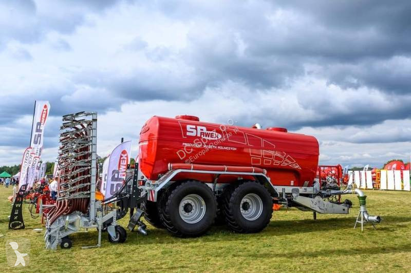 Gülletankwagen / Slurry tanker / Epandeur à...