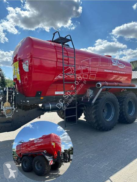 Gülletankwagen / Slurry tanker / Epandeur à...
