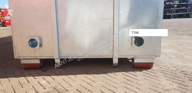 Haakarm mestcontainer 41 m3 - Nieuw crop dusting