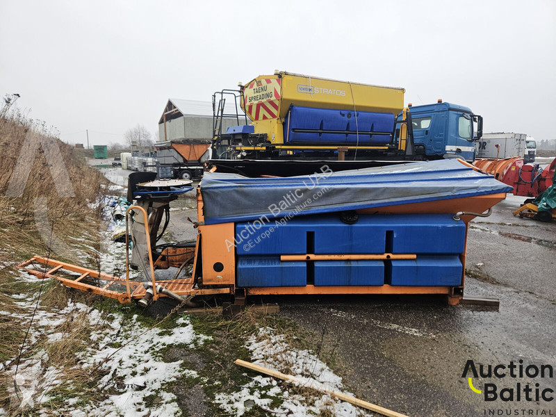 Gödselspridning  screw spreader