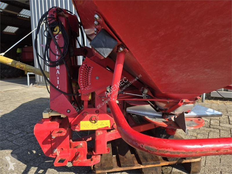 Lely weegstrooier crop dusting