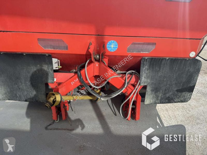 Épandage Kuhn  AXIS 40.1 W